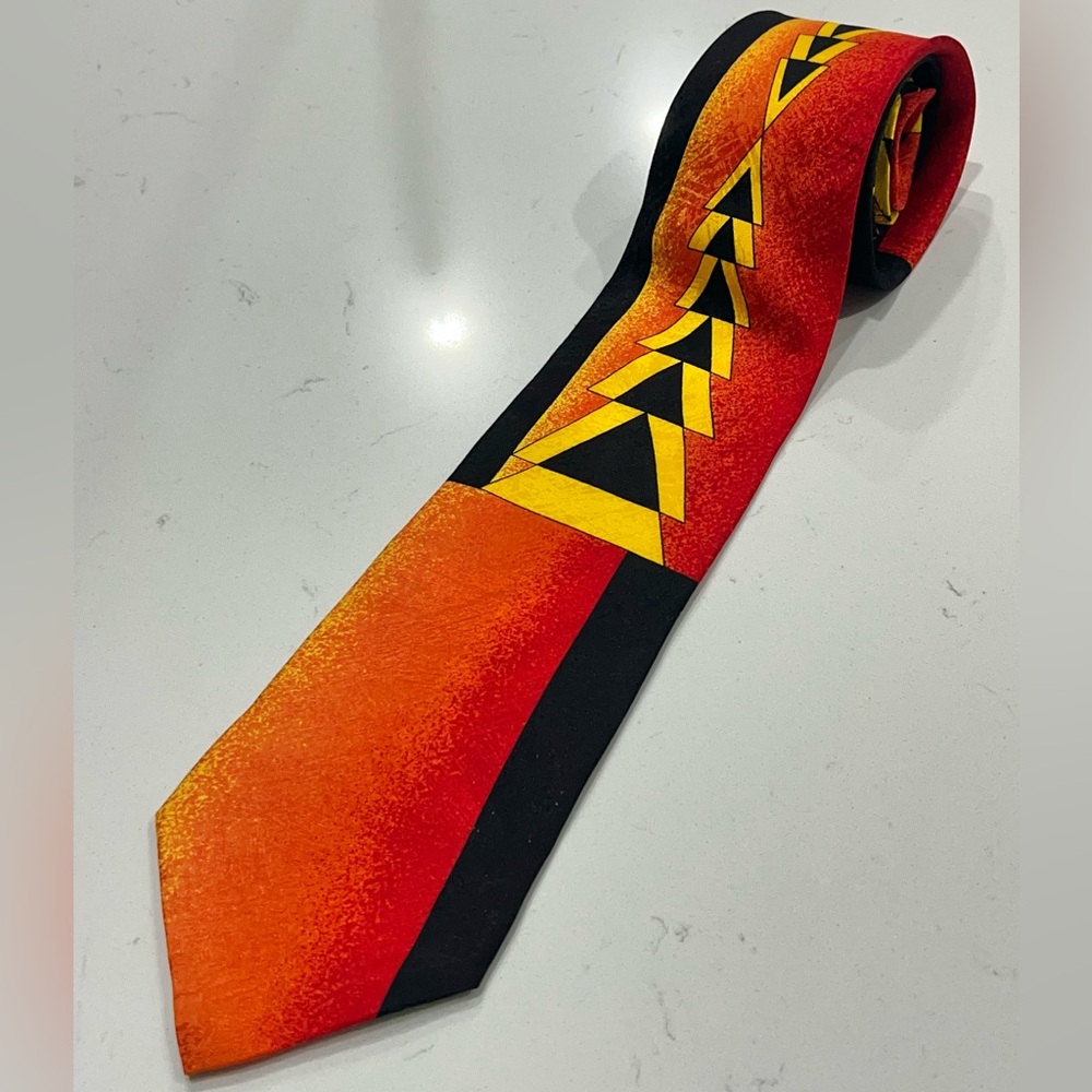 Rush Limbaugh Bold Triangles Silk Tie Red, Orange, Yellow, Black-Great Condition